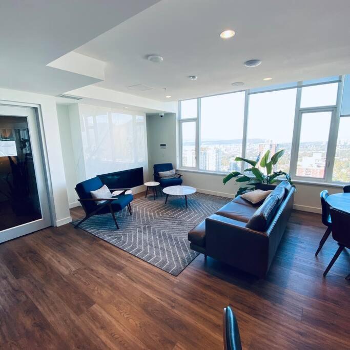 360º Rooftop Patio Views. Your-Home-Away-From-Home North Vancouver Exterior photo